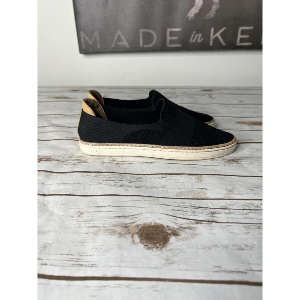 UGG Women'sโ Black and White Espadrilles